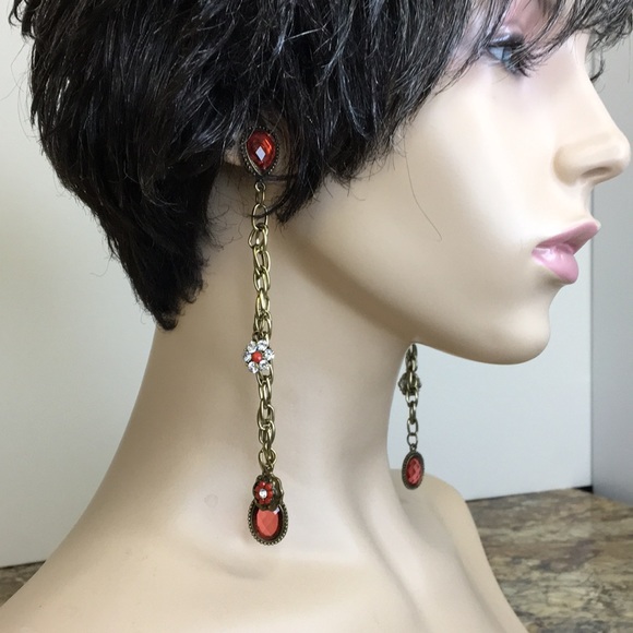 Antique Gold & Flower Dangle Earrings - Picture 6 of 8